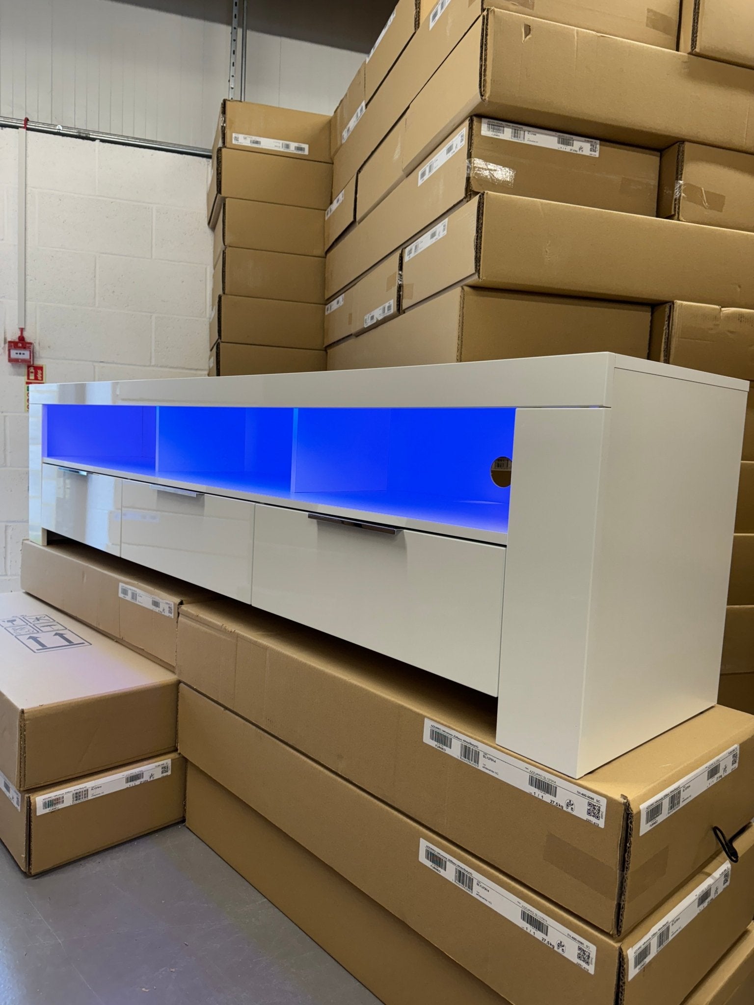 Phantom 10 TV Stand 200cm - Furneo