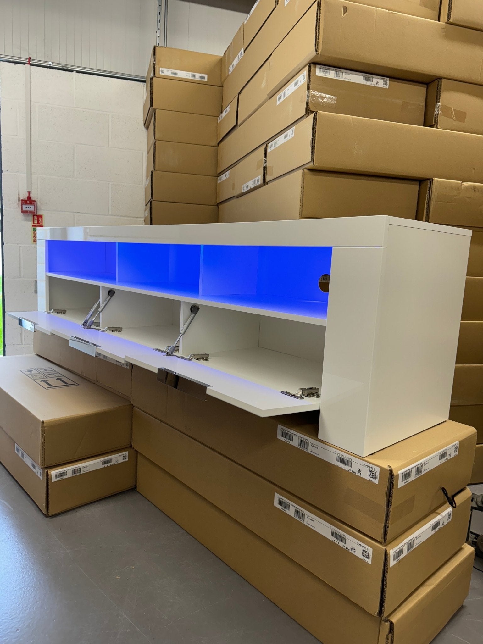 Phantom 10 TV Stand 200cm - Furneo