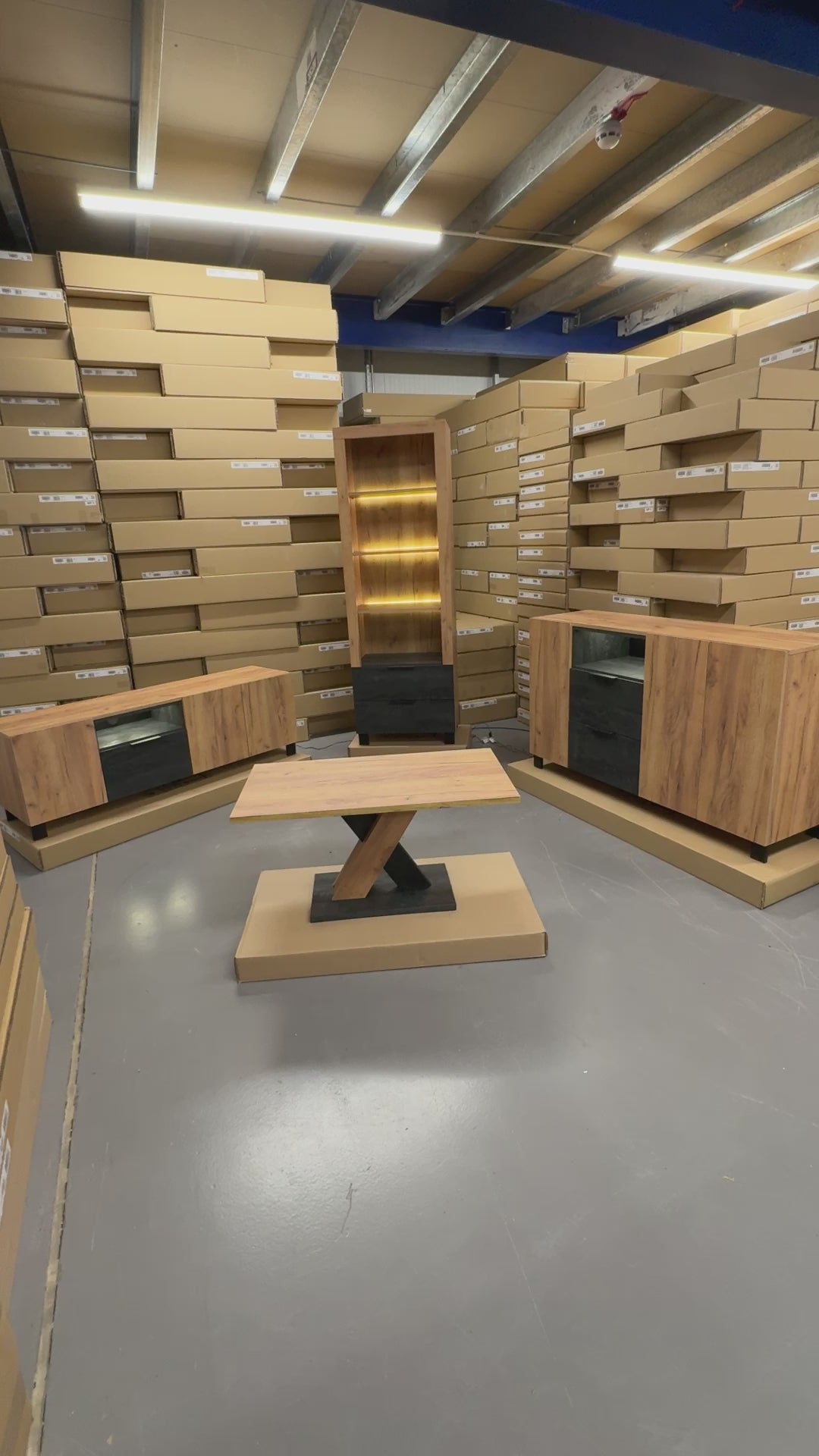 Load video: Enzo 02 Coffee Table