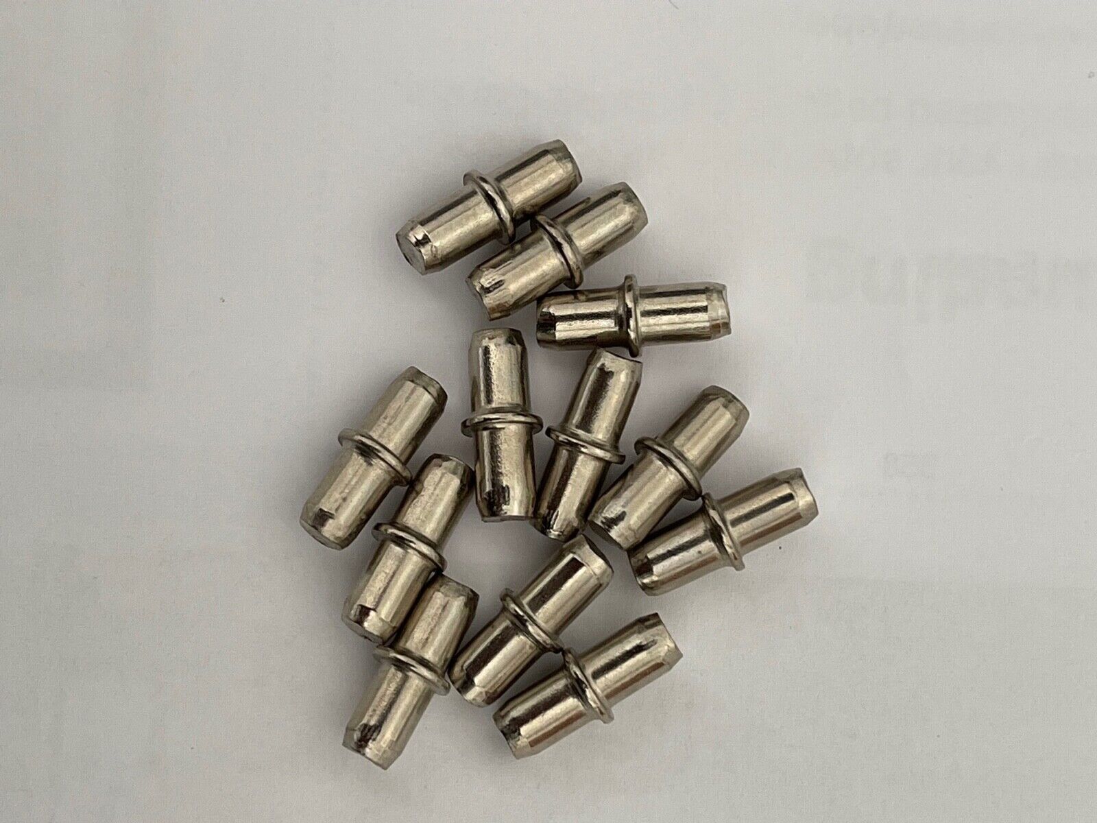 Shelf Support Pins - Furneo